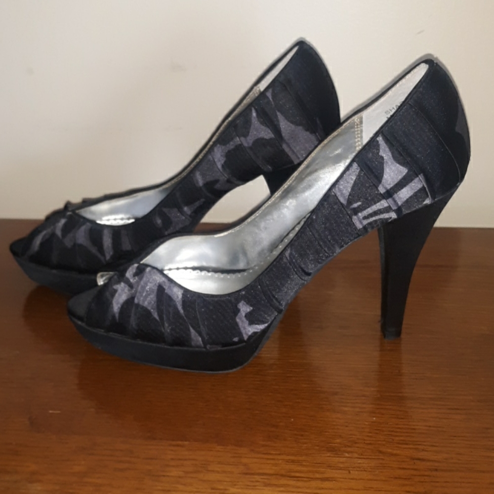 Michaelangelo Heels - Picture 2 of 6
